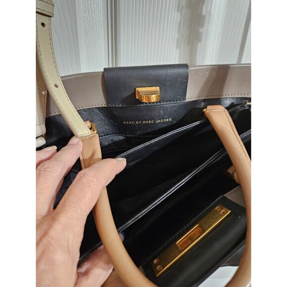 Marc By Marc Jacobs Leather Handbag Purse - Picture 3 of 5